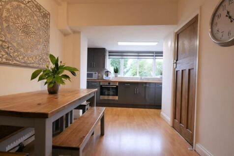 KITCHEN DINER2
