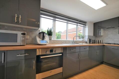 KITCHEN DINER3