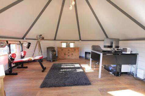 HOBBIT HOUSE2