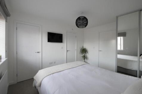 BEDROOM1 2