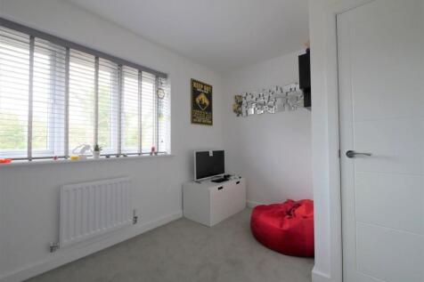 BEDROOM2 2