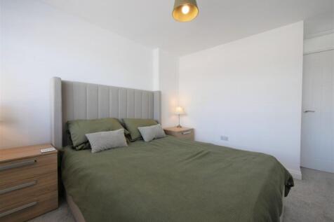 BEDROOM1 2