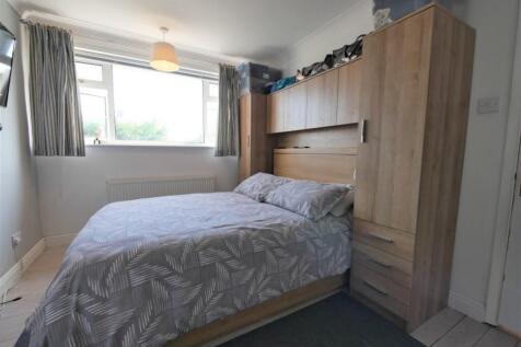 BEDROOM1 2