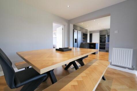 KITCHEN DINER5
