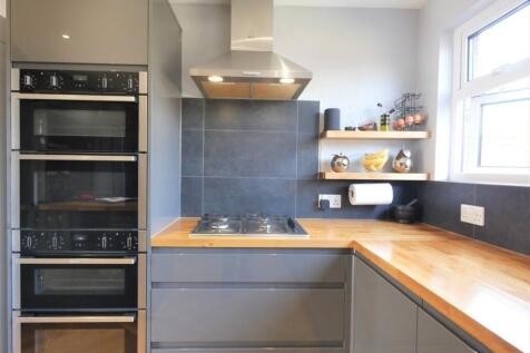 KITCHEN DINER 12