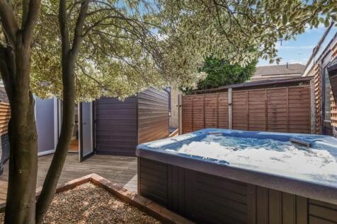 HOT TUB3