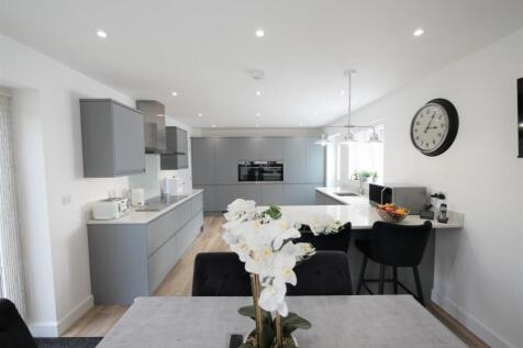 KITCHEN DINER4