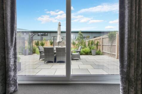 SITTING OUTLOOK