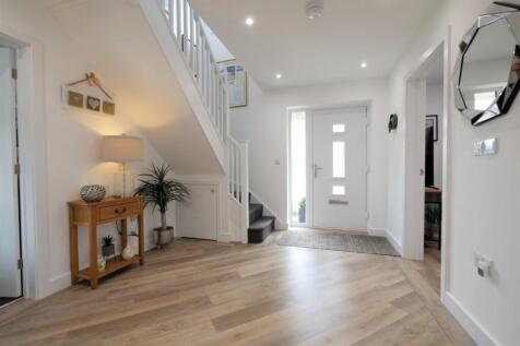 ENTRANCE HALL1