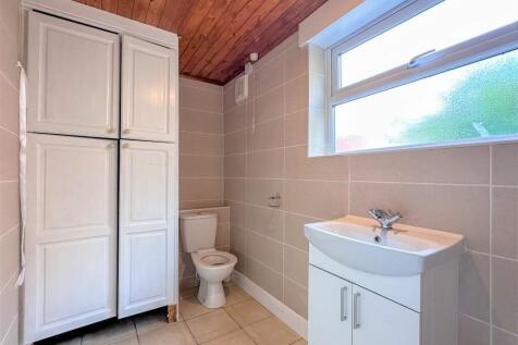 BATHROOM2