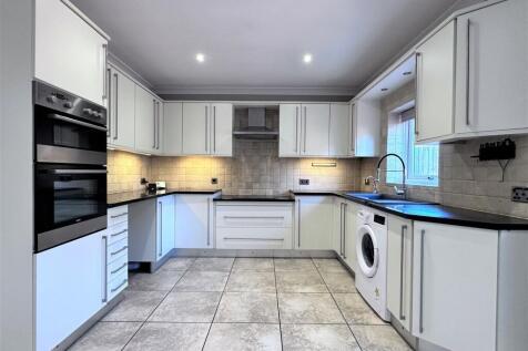KITCHEN DINER4