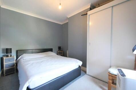 BEDROOM2 1