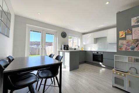 KITCHEN DINER1