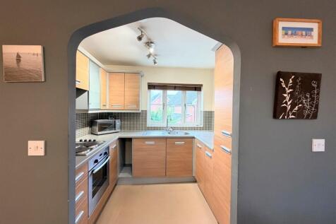 LOUNGE DINER THRO...