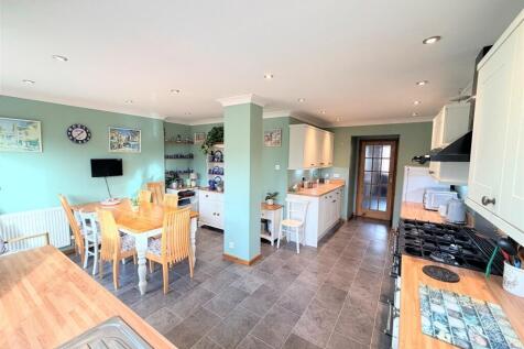 KITCHEN AND DININ...