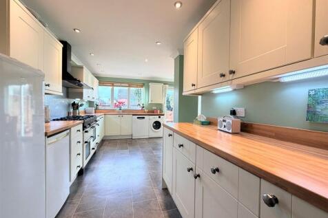 KITCHEN AND DININ...