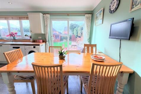 KITCHEN AND DININ...