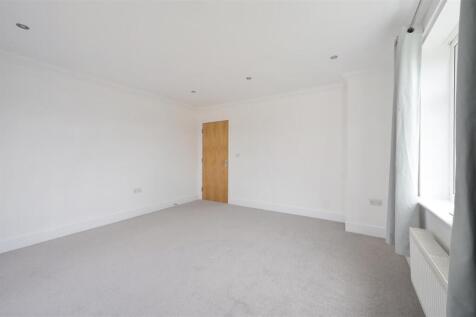 MANOR COURT, FLAT (1).jpg