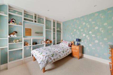 HIGH OAKS CLOSE (14).jpg