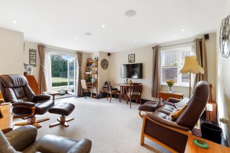 CHESHAM HEIGHTS, B3 (19).jpg