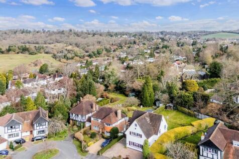 STAGBURY CLOSE, 9 DRONE (3).jpg