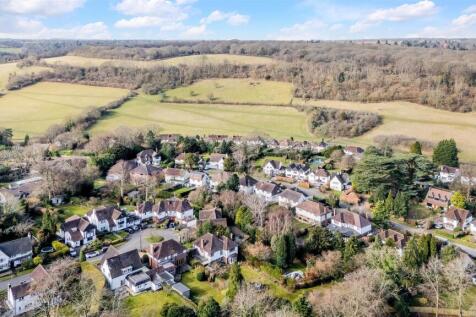 STAGBURY CLOSE, 9 DRONE (8).jpg