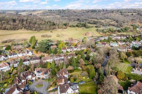 STAGBURY CLOSE, 9 DRONE (9).jpg
