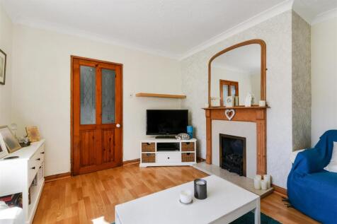 GALE CRESCENT, 6 (15).jpg