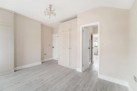 FERNDALE ROAD, 31 (16).jpg
