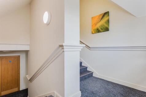flat-elizabeth-drive-banstead-115.jpg