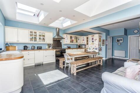 house-chipstead-way-banstead-1018.jpg