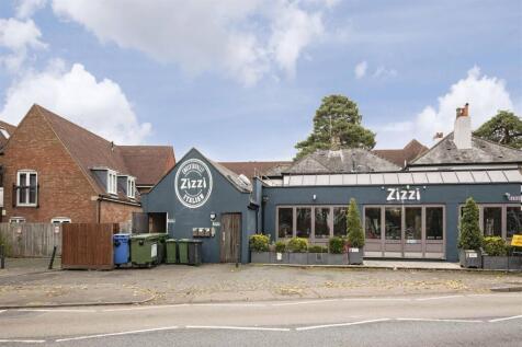 Flats 2  1 High Street2.jpg