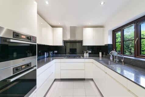 HAWTHORNE CLOSE,1 - (15).jpg