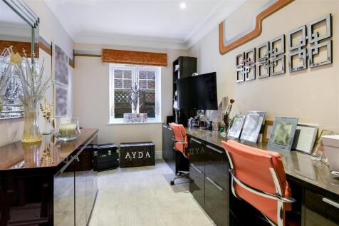 KENMORE CLOSE, 1 EXTRA-11.jpg