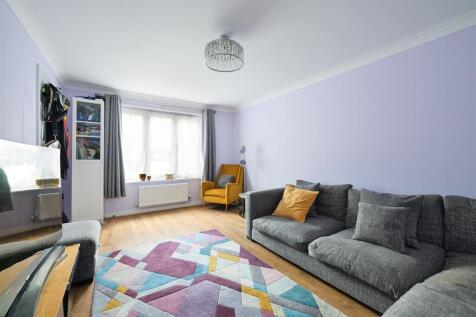 PRESTON MANOR ROAD, 81- (1).jpg