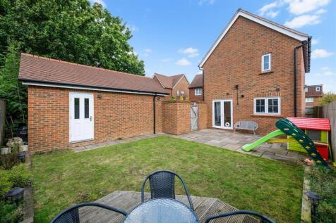 PRESTON MANOR ROAD, 81- (17).jpg