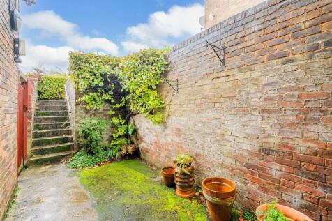 NORK WAY, 146  (1).jpg