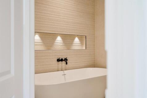 HOLLYMEOAK, 29B (2).jpg