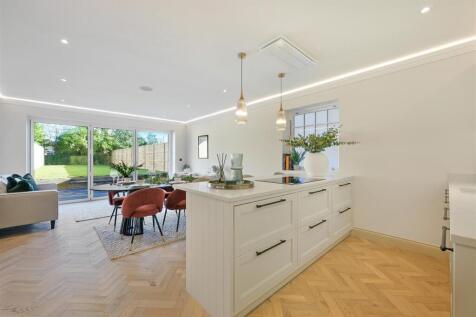 OAKWOOD AVENUE, 4- (2).jpg