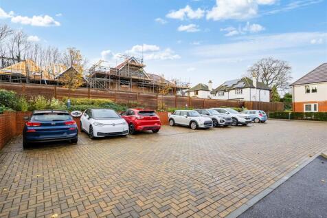 GOLDFINCH HOUSE, FLAT 3  (4).jpg