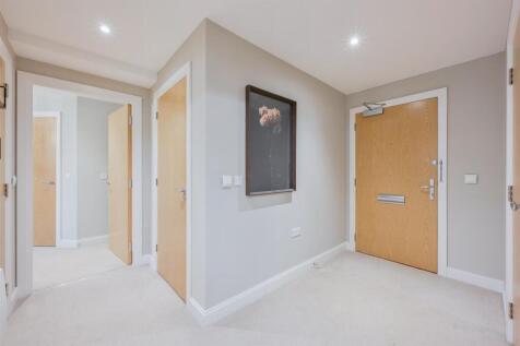 GOLDFINCH HOUSE, FLAT 3  (13).jpg