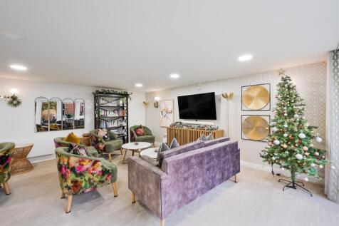 GOLDFINCH HOUSE, FLAT 3  (20).jpg