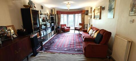 Lounge 1