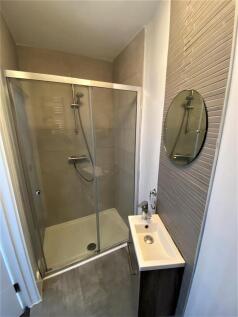 Bedroom Two En-suite
