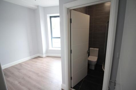 Master bedroom En-suite