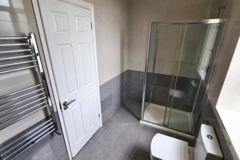 En-suite 1.jpg