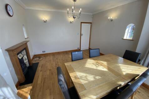 Front Lounge