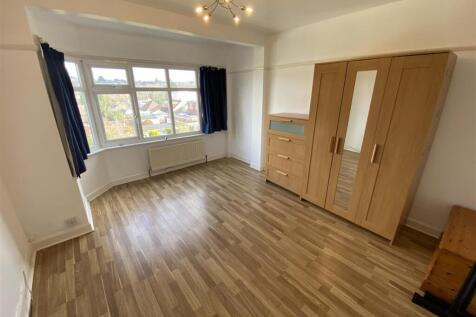 Rear bedroom