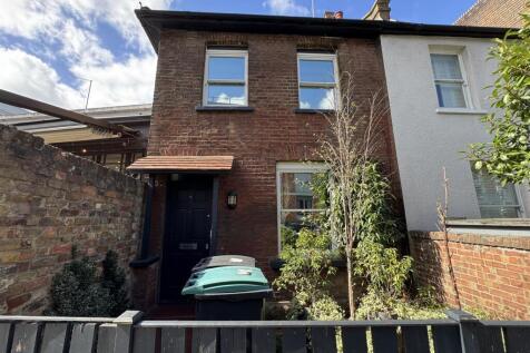 Middle Lane N8