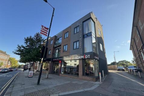 Crompton House EN5